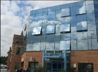 Bureau dans Évry-Courcouronnes à vendre - Photo principale - Image 2 de 2