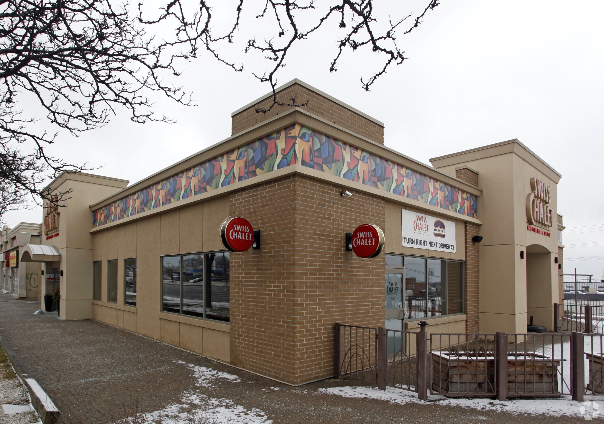 5487 Dundas St W, Toronto, ON for sale Primary Photo- Image 1 of 1