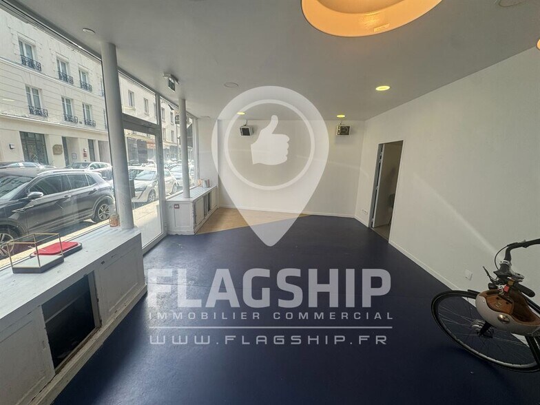 Retail in Paris for lease - Interior Photo - Image 2 of 9