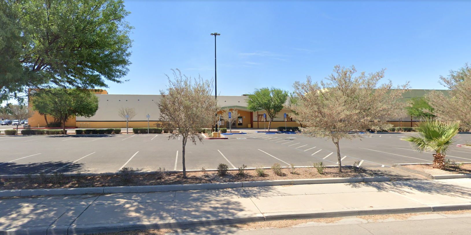 1150 N Imperial Ave, El Centro, CA for lease Primary Photo- Image 1 of 6