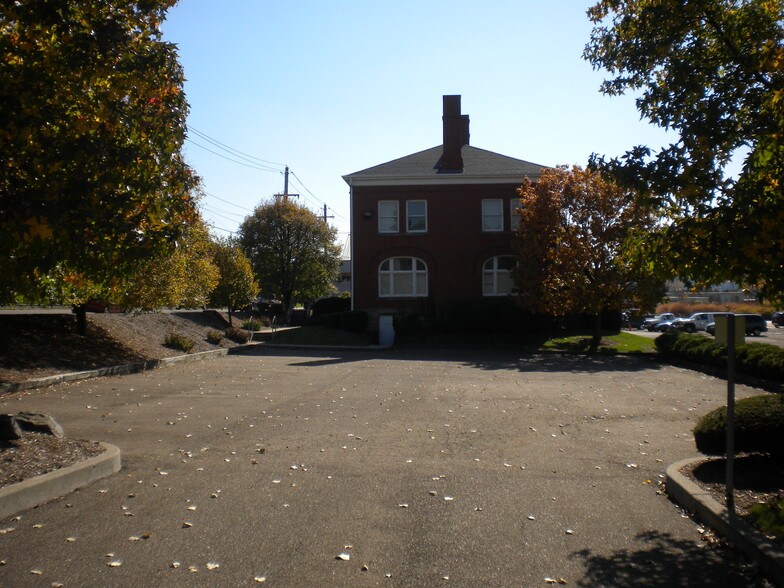 1915 Dr. Thomas Blvd, Arnold, PA à vendre - Photo du bâtiment - Image 2 de 4