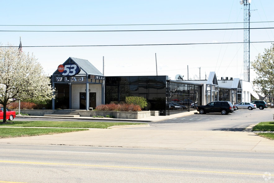 5815 S Pennsylvania Ave, Lansing, MI for lease - Building Photo - Image 2 of 3