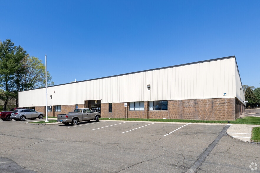 30 Lindeman Dr, Trumbull, CT for lease - Building Photo - Image 1 of 9