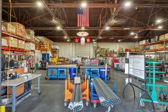 1425 McGilchrist St SE, Salem, OR for lease Interior Photo- Image 1 of 9
