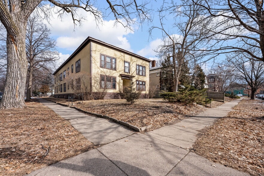 1847 Laurel Ave, Saint Paul, MN à vendre - Photo du bâtiment - Image 2 de 11