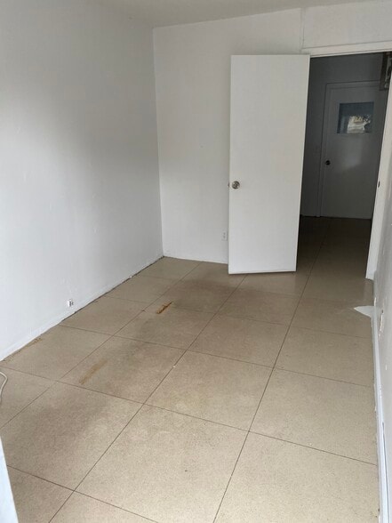 500 N Dixie Hwy, Hollywood, FL for lease - Interior Photo - Image 3 of 7