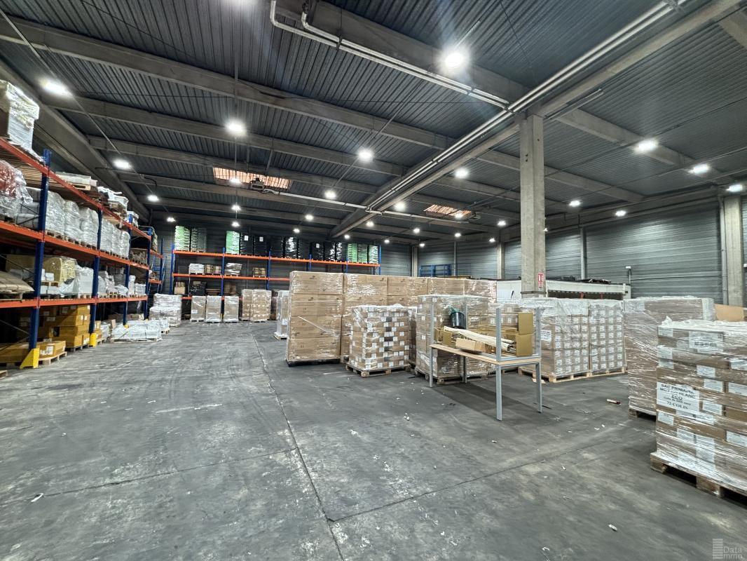 Industrial in Gonesse for lease Building Photo- Image 1 of 8