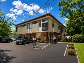 2117 Crompond Rd, Cortlandt Manor, NY for lease Interior Photo- Image 2 of 3