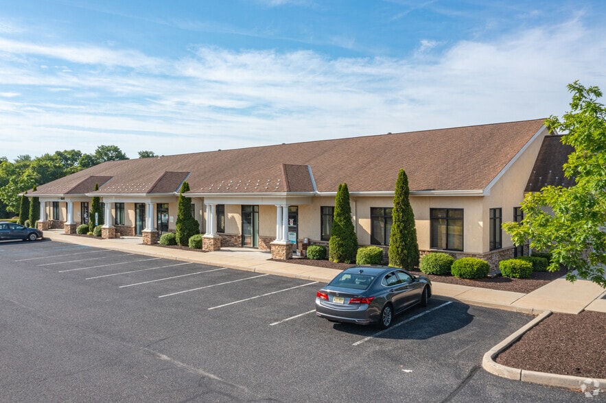 545 Beckett Rd, Logan Township, NJ for lease - Building Photo - Image 2 of 13