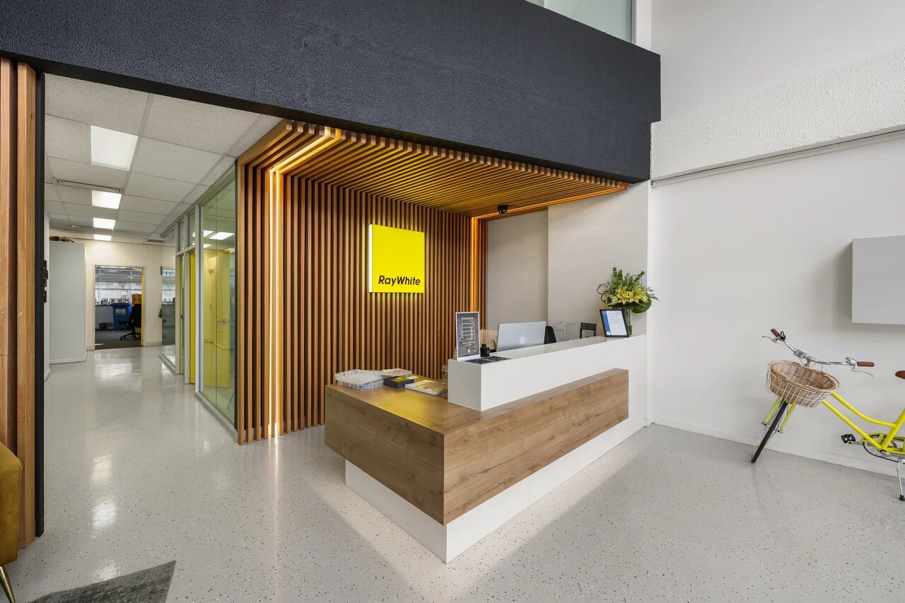 350 Charman Rd, Cheltenham for lease Interior Photo- Image 1 of 5