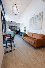 101 Grant Pl, Lowell, AR à louer Photo intérieure- Image 2 de 49