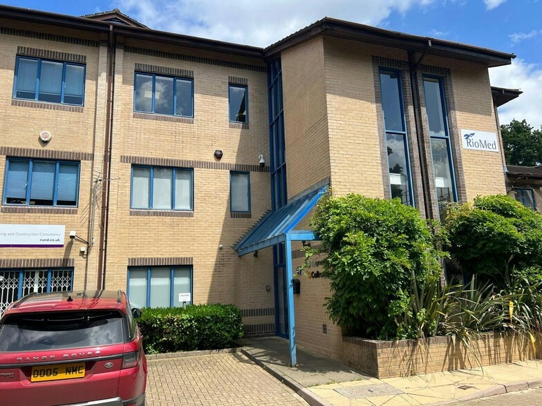 Tollgate, Eastleigh for lease - Building Photo - Image 1 of 17