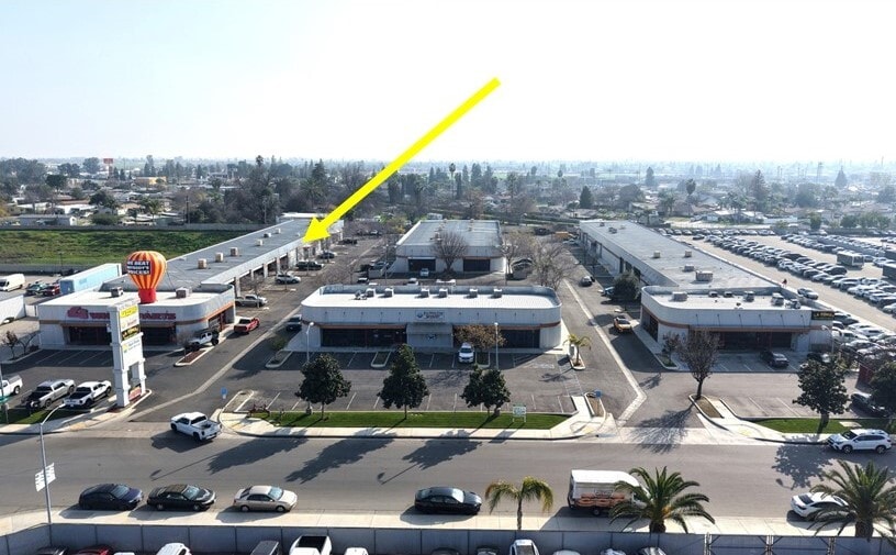 3001 Auto Mall Dr, Bakersfield, CA for lease Primary Photo- Image 1 of 9