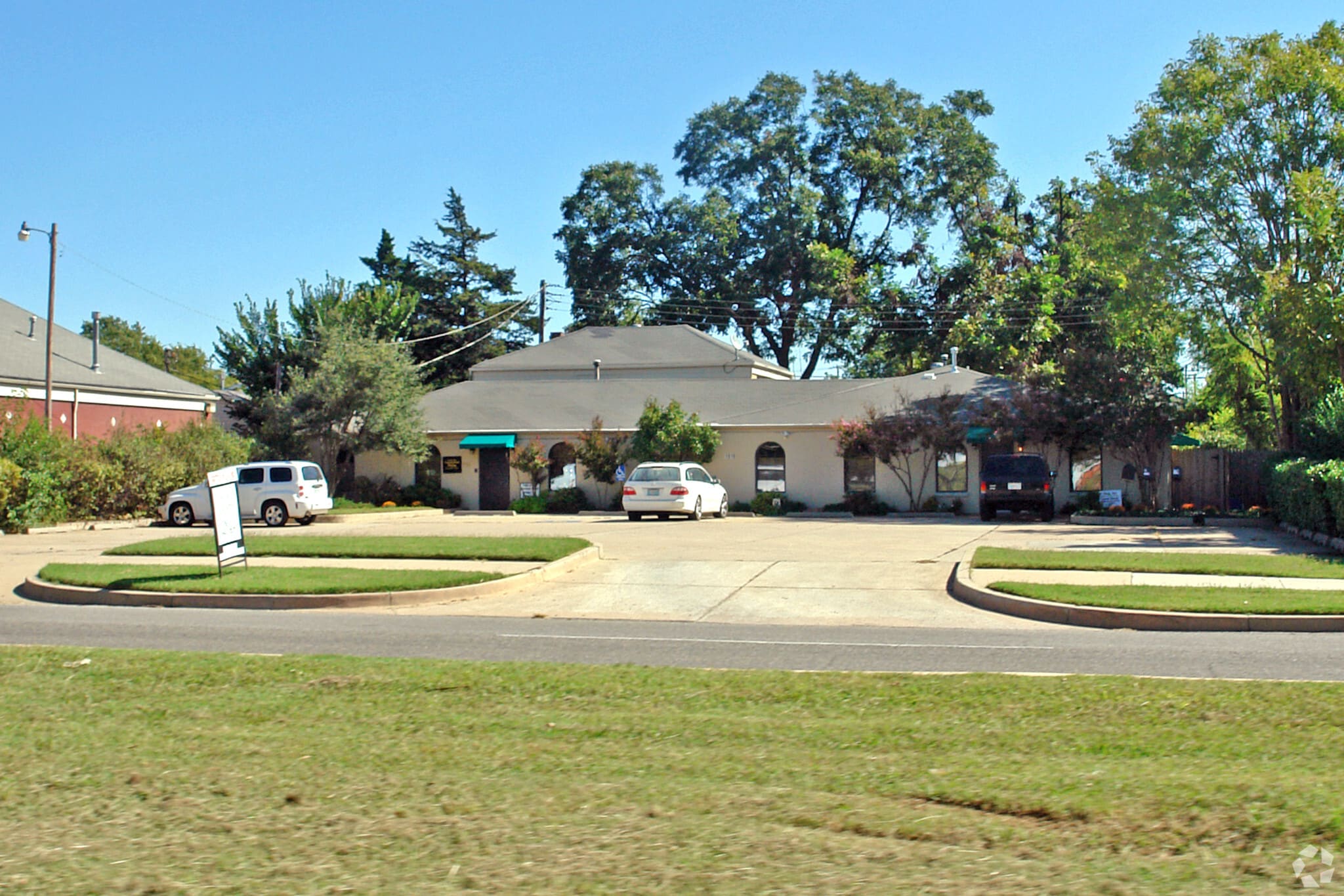 1916 N Drexel Blvd, Oklahoma City, OK for lease Primary Photo- Image 1 of 5
