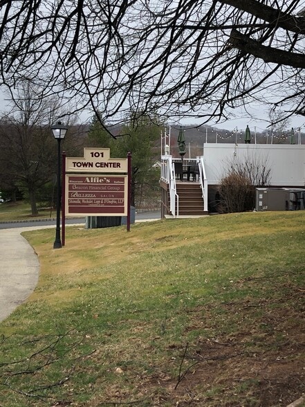 63-A Mountain Blvd., Warren, NJ à louer - Photo du bâtiment - Image 2 de 10