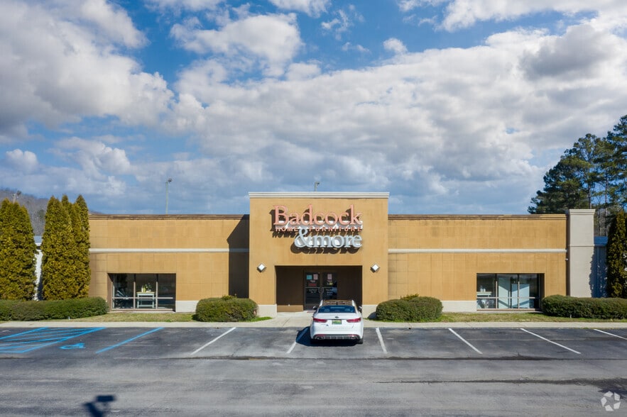 2000 Clowdus Dr, Oneonta, AL for sale - Primary Photo - Image 1 of 17