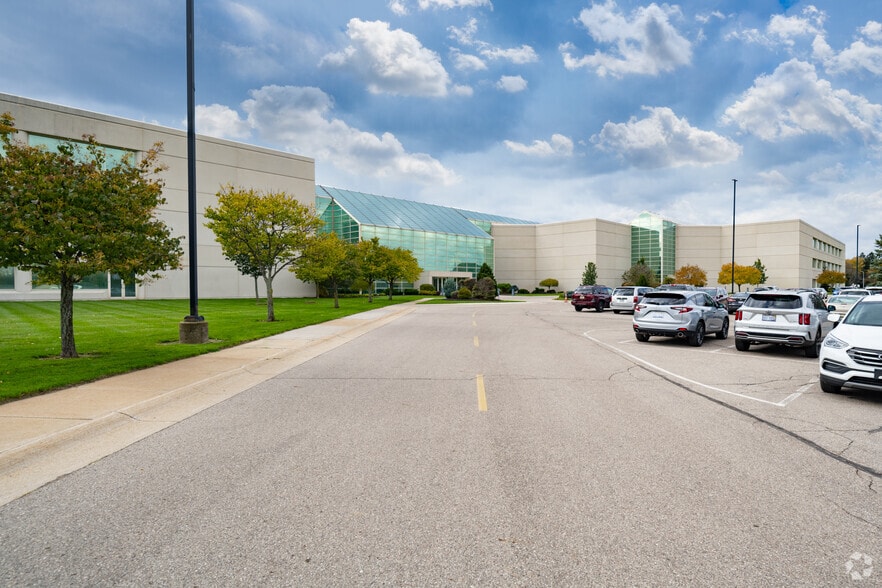 6901 Portage Rd, Portage, MI for sale - Building Photo - Image 3 of 23