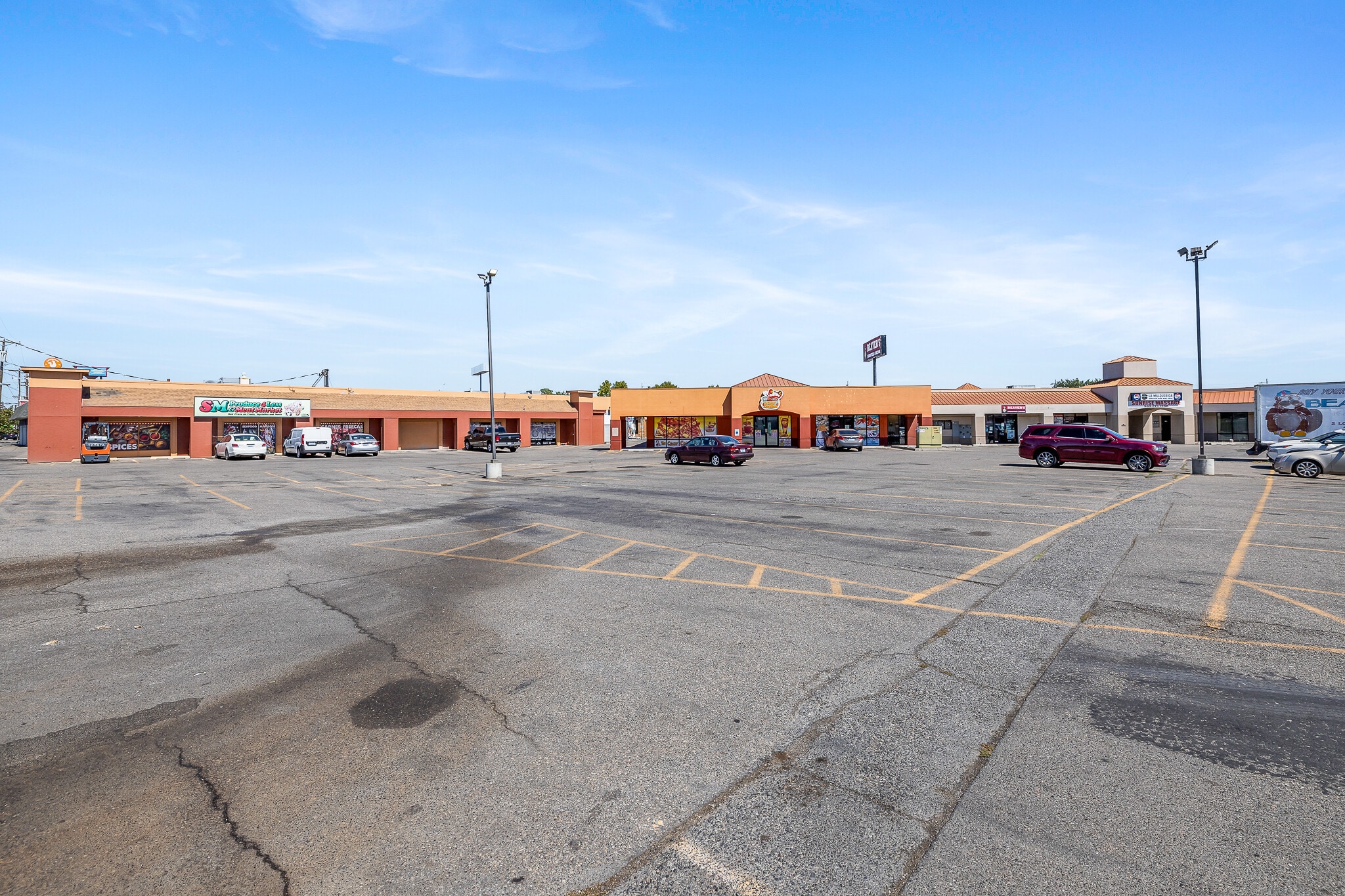101-131 Vista Way, Kennewick, WA for sale Primary Photo- Image 1 of 2