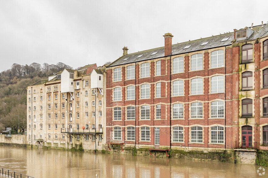 230 Lower Bristol Rd, Bath for sale - Primary Photo - Image 1 of 5