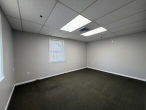 549 S Main St, Shrewsbury, PA for lease Interior Photo- Image 2 of 2