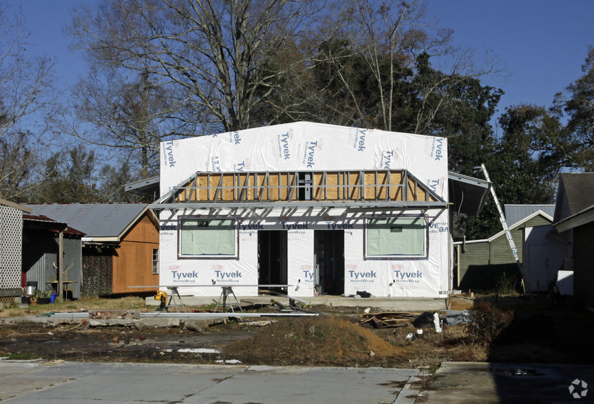 276 E Pine St, Ponchatoula, LA for sale - Building Photo - Image 3 of 4