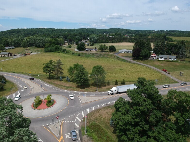 565 State route 13, Horseheads, NY à vendre - Photo du bâtiment - Image 2 de 11