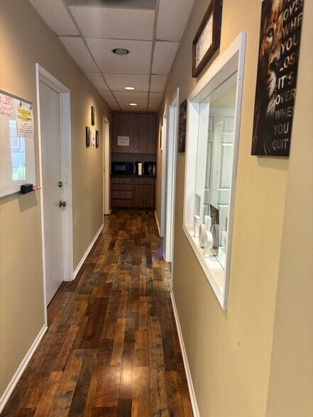 12750 Ventura Blvd, Studio City, CA à louer - Photo du bâtiment - Image 3 de 9