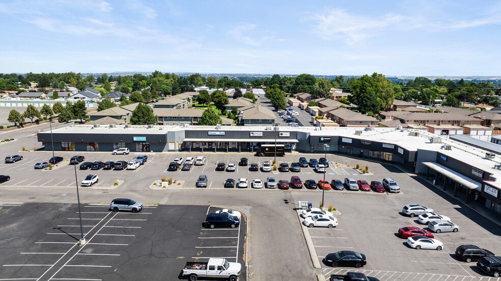 3180 W Clearwater Ave, Kennewick, WA for lease - Building Photo - Image 2 of 12