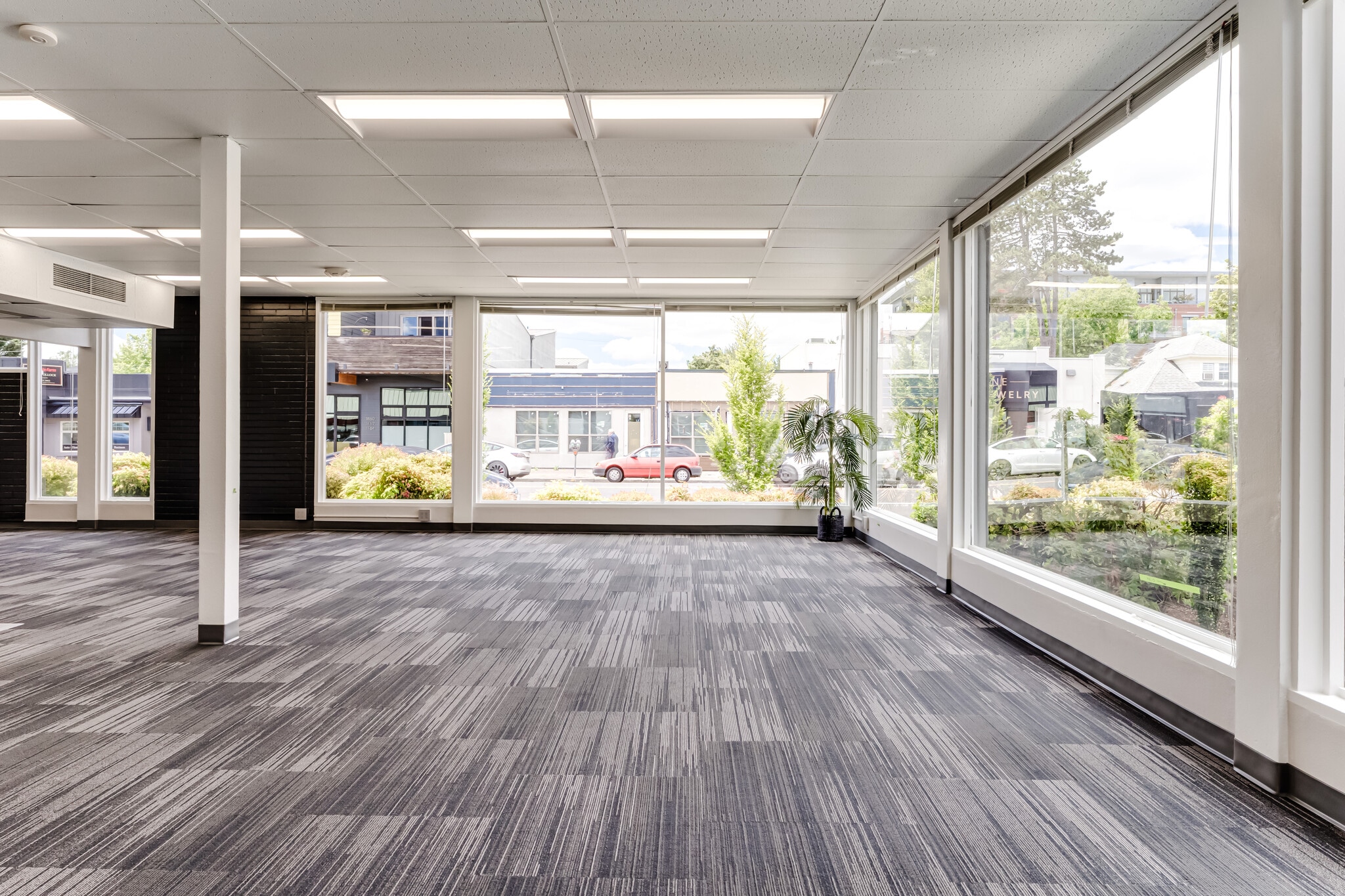 1445 Willamette St, Eugene, OR for lease Interior Photo- Image 1 of 5