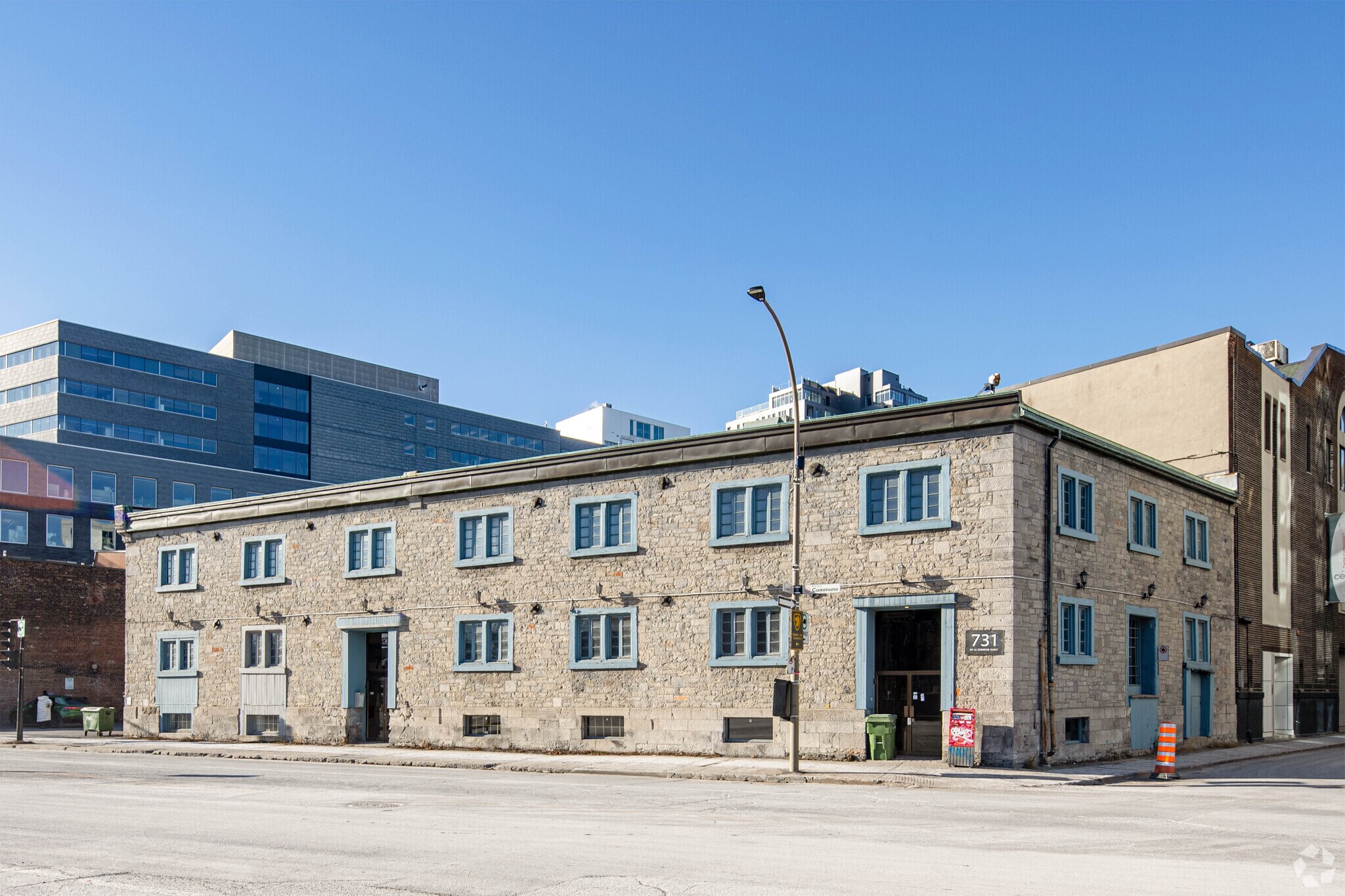 731-741 Rue De La Commune O, Montréal, QC for lease Primary Photo- Image 1 of 11