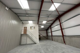 1-5 Thorne Cross Farm, Cheriton Bishop for lease Interior Photo- Image 2 of 3