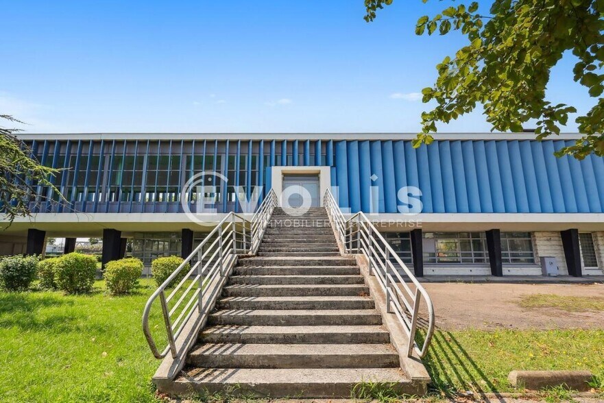 Flex dans Alfortville à louer - Photo du bâtiment - Image 3 de 20