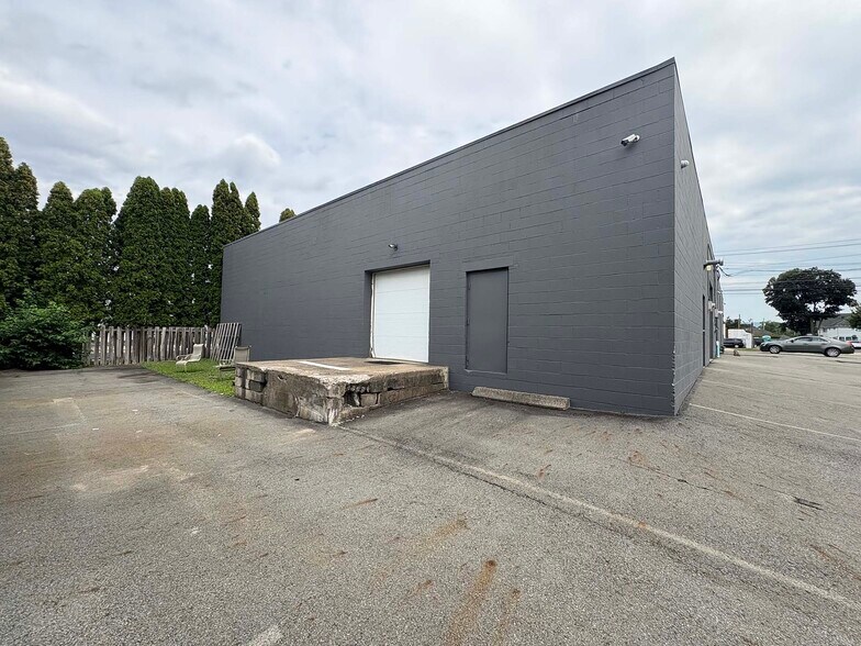 934 Wyoming Ave, Forty Fort, PA à vendre - Photo du bâtiment - Image 3 de 8