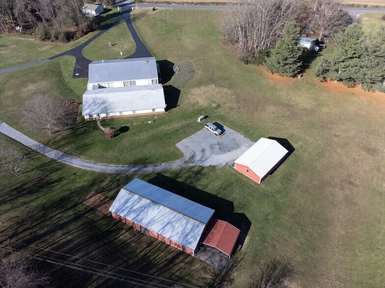 8 Rainbow Ln, Waynesboro, VA à vendre - Aérien - Image 3 de 27