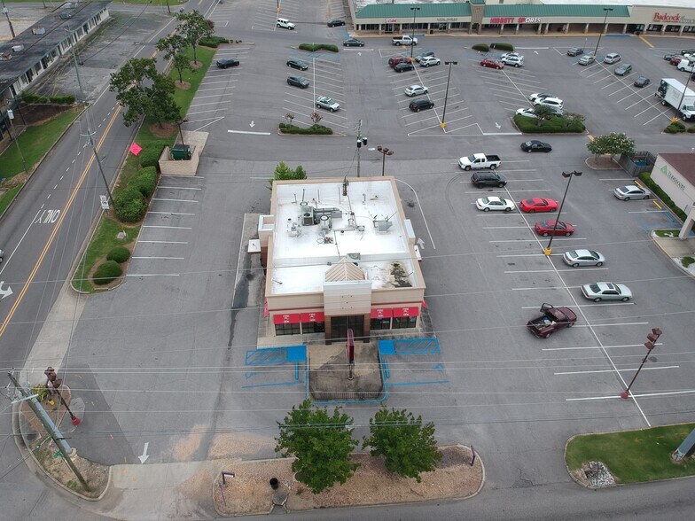 2306 Center Point Pky, Birmingham, AL for lease - Building Photo - Image 2 of 7