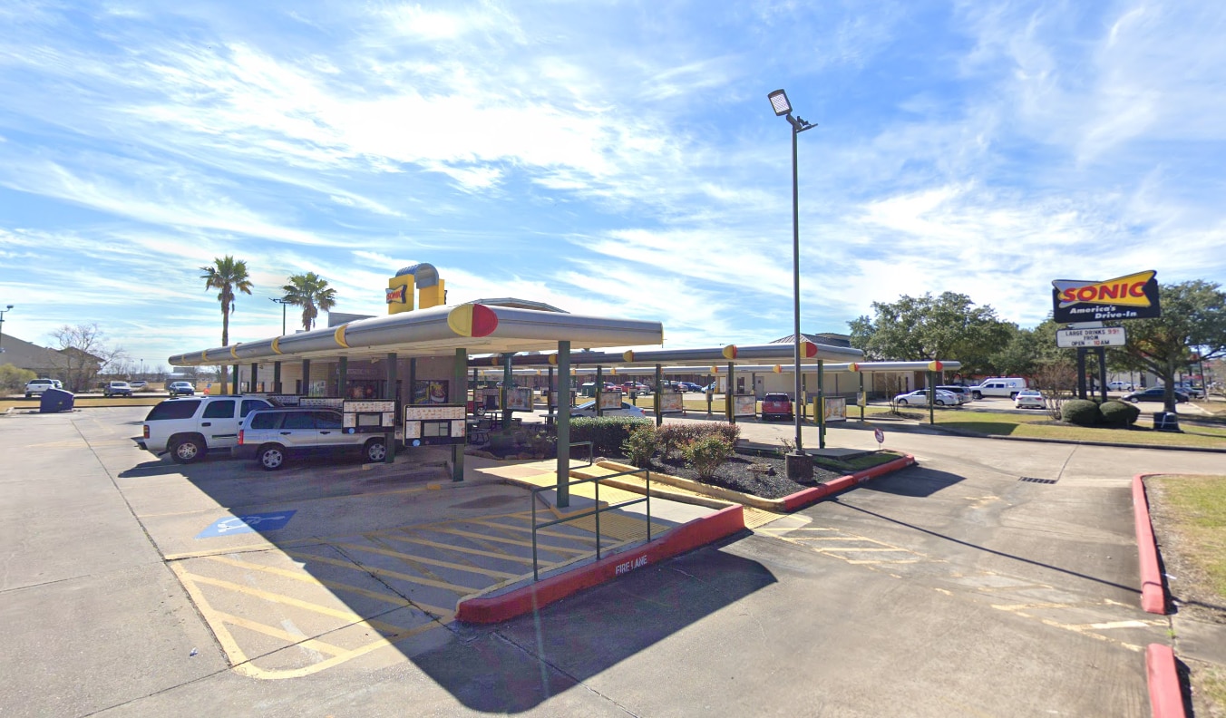11110 Scarsdale Blvd, Houston, TX for lease Primary Photo- Image 1 of 7