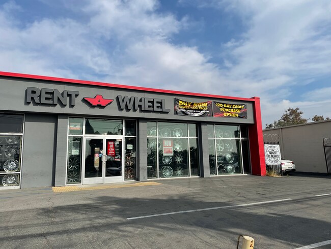 More details for 960 W Holt Blvd, Ontario, CA - Retail for Lease