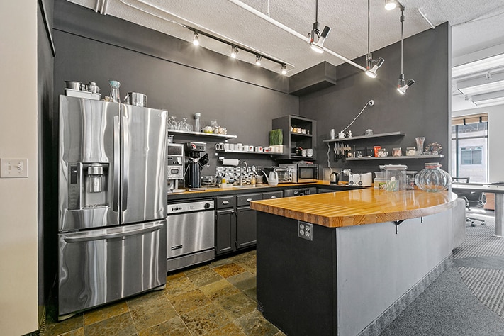 1112-1128 Harmon Pl, Minneapolis, MN for sale - Interior Photo - Image 3 of 16