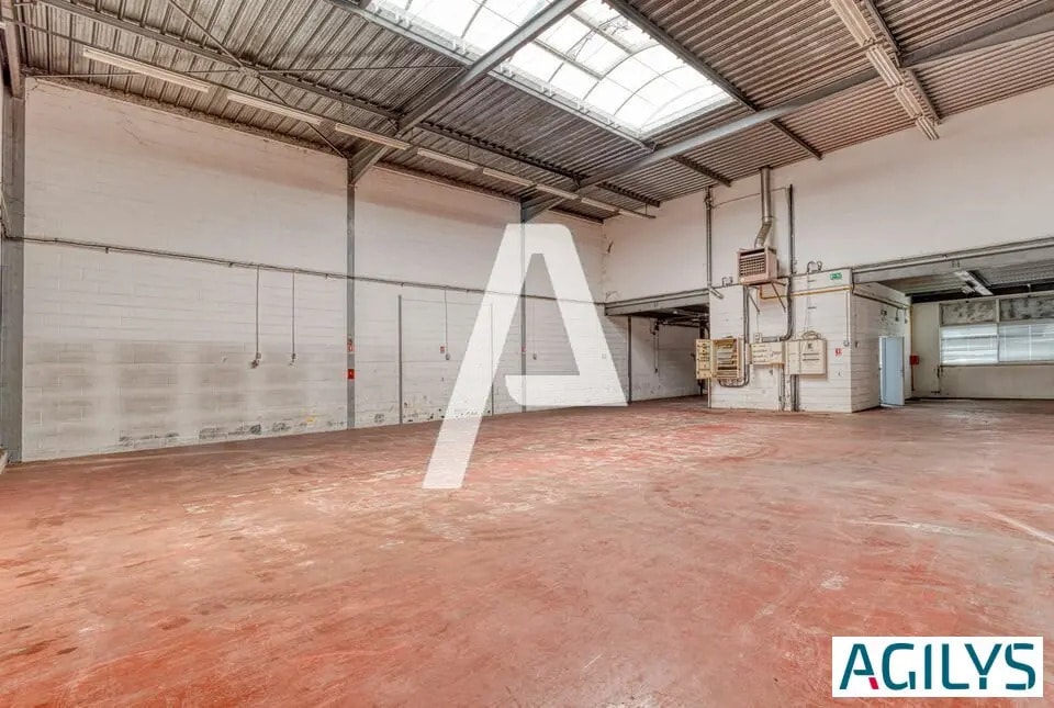Flex in Villejuif for lease Interior Photo- Image 1 of 7