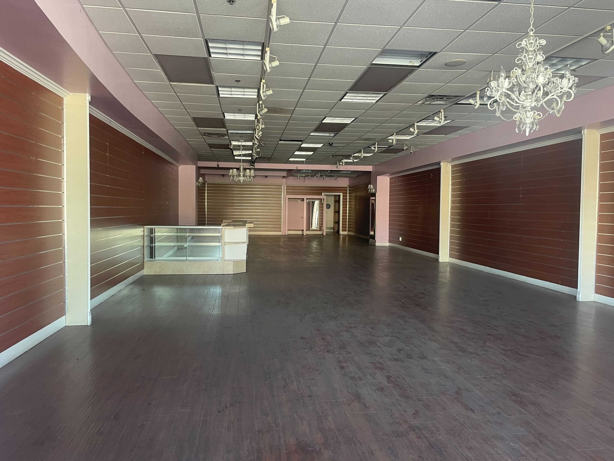5533-5549 Philadelphia St, Chino, CA for lease Interior Photo- Image 1 of 7