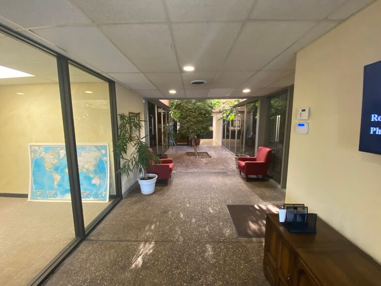3225 S Norwood Ave, Tulsa, OK for lease - Interior Photo - Image 3 of 4