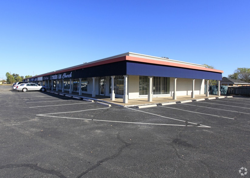 7603-7625 Boone Rd, Houston, TX for lease - Primary Photo - Image 1 of 10