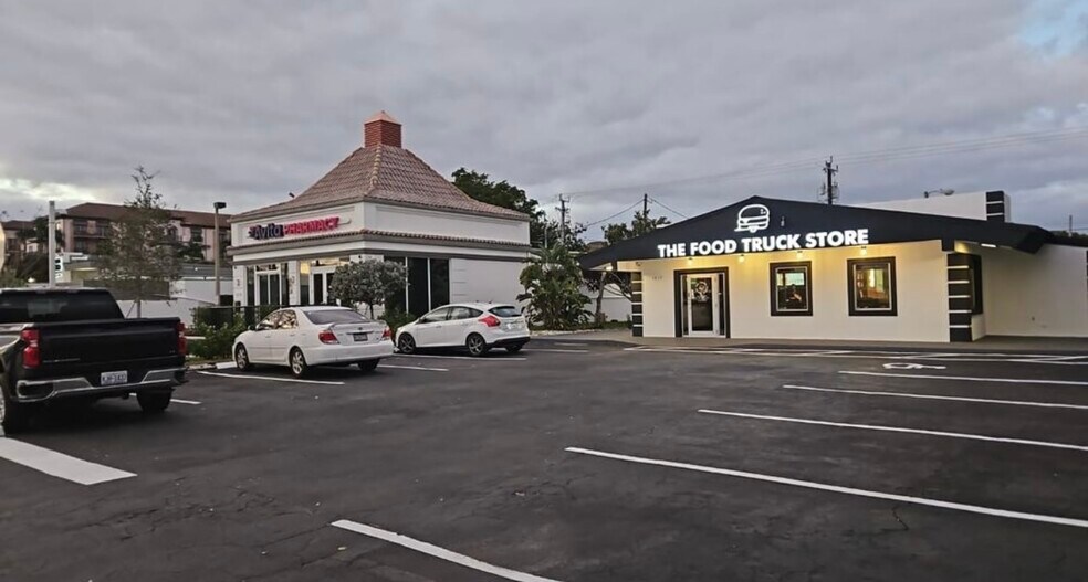 1417 NE 26th St, Wilton Manors, FL à louer - Photo du bâtiment - Image 2 de 8