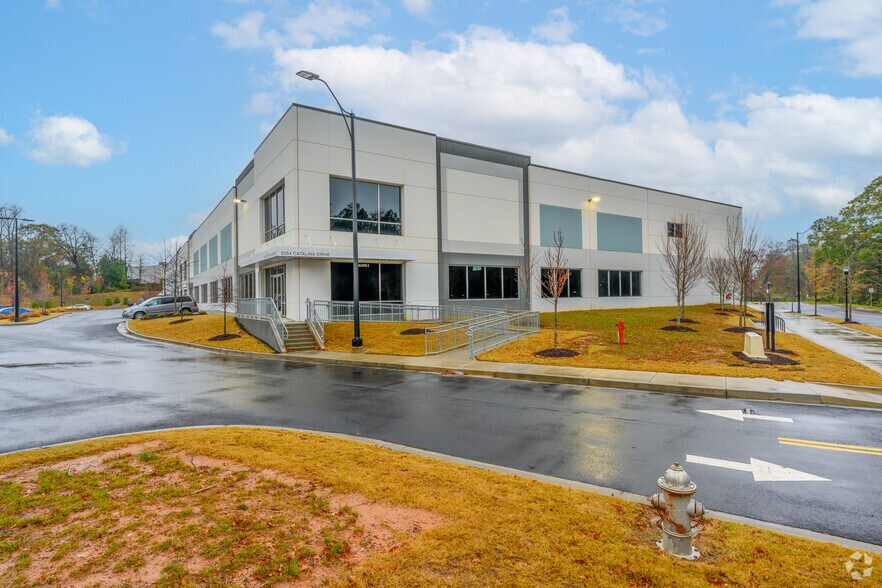 Chamblee Tucker Rd, Chamblee, GA à louer - Photo du bâtiment - Image 3 de 22