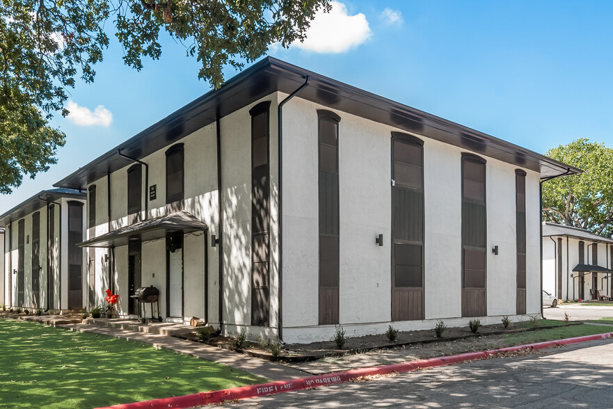 313 Rolston Rd, Irving, TX for sale - Building Photo - Image 1 of 9