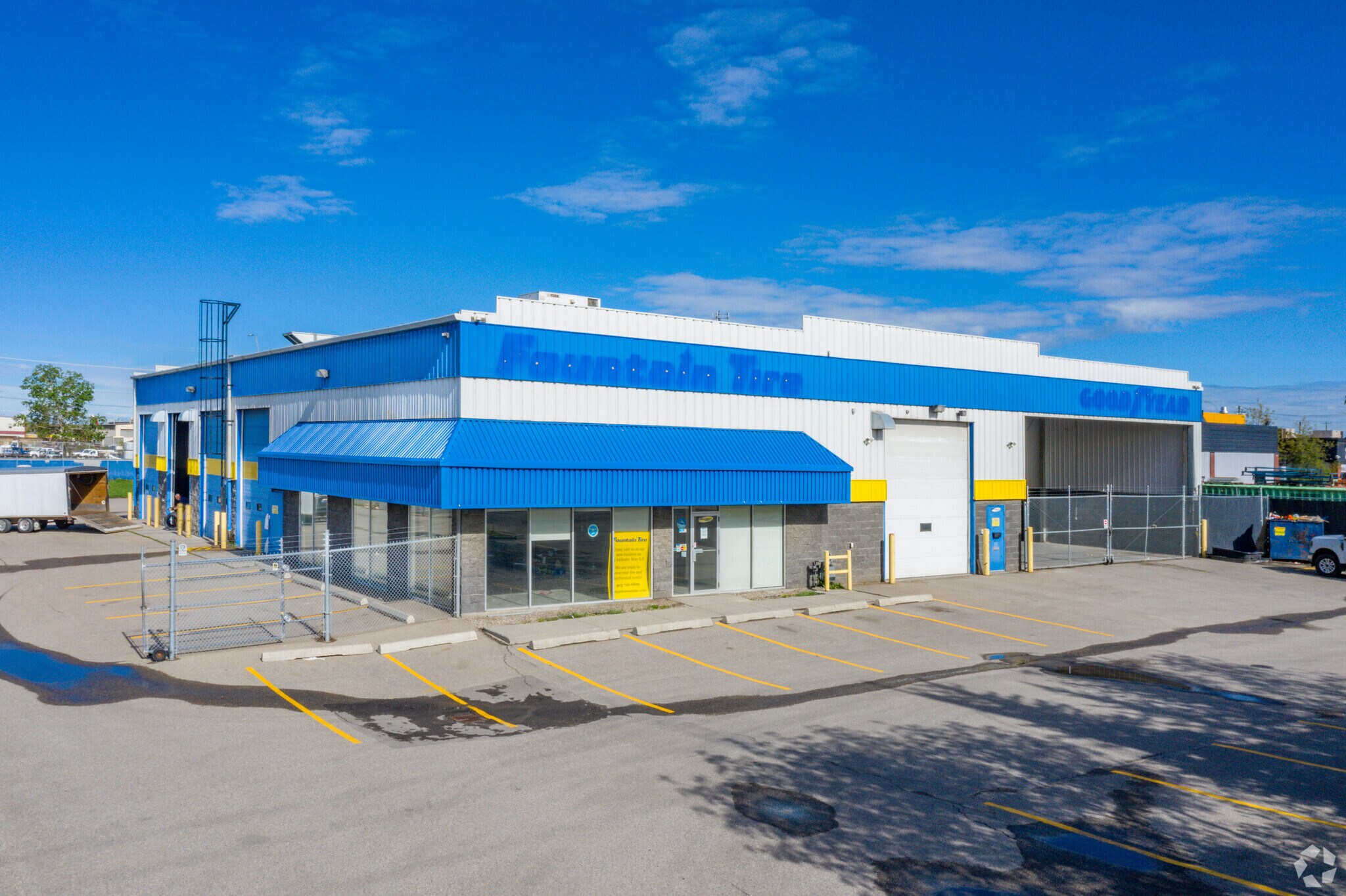 5615 53rd St SE, Calgary, AB for sale Primary Photo- Image 1 of 1