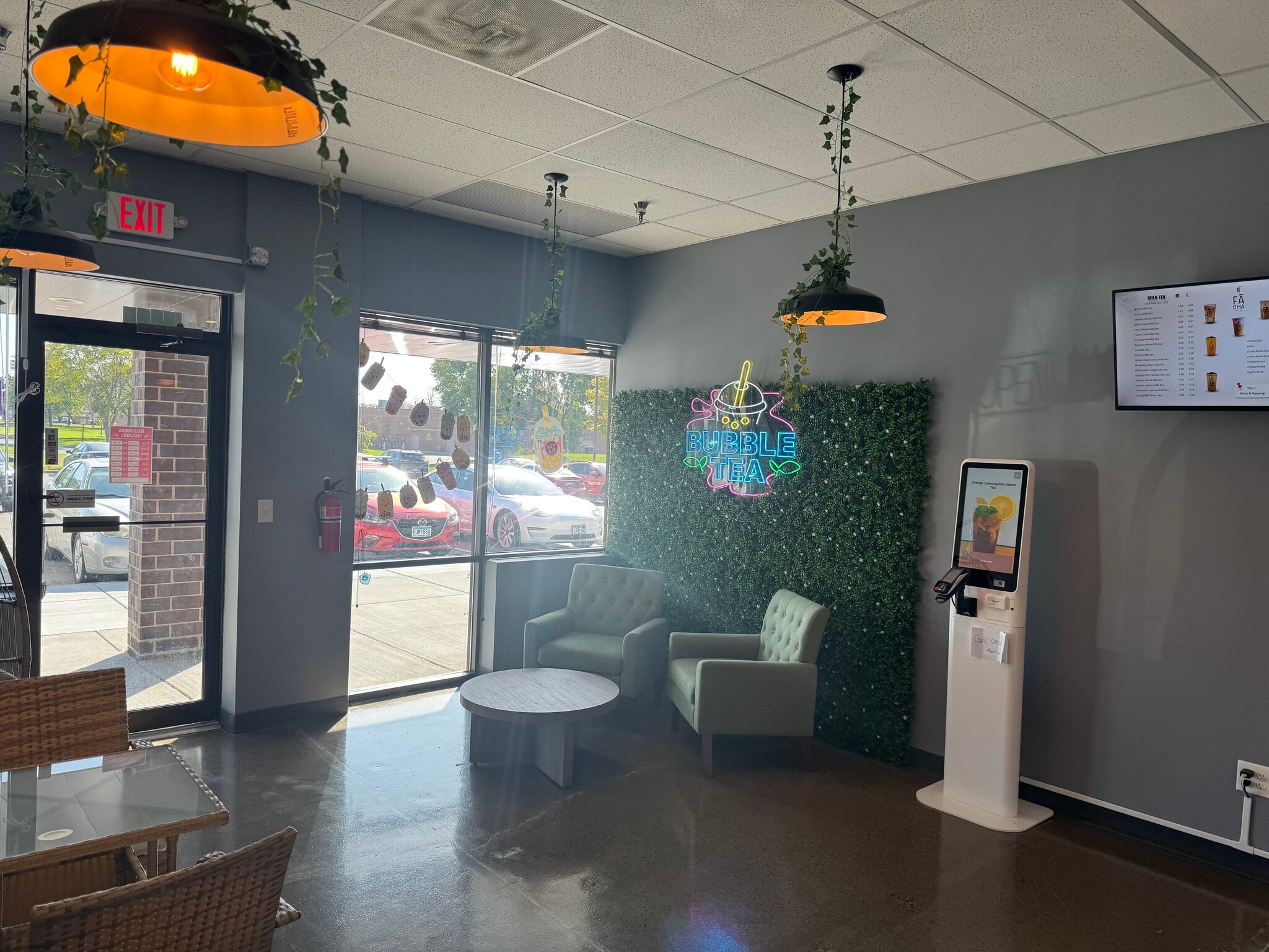 13540-13670 Weaver Lake Rd, Maple Grove, MN for lease Building Photo- Image 1 of 5