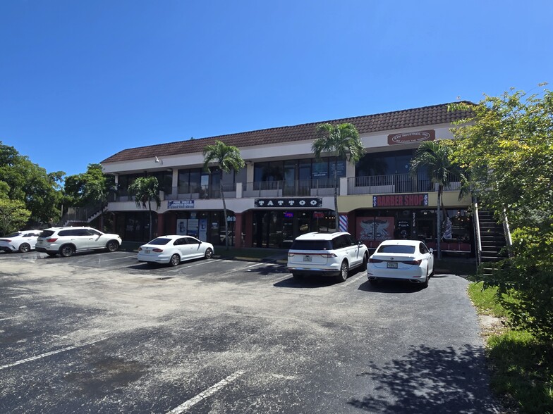 600 W 44th St, Oakland Park, FL for lease - Building Photo - Image 3 of 4