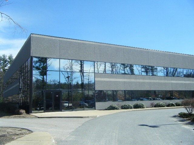 475 Paramount Dr, Raynham, MA à vendre - Photo du bâtiment - Image 3 de 14