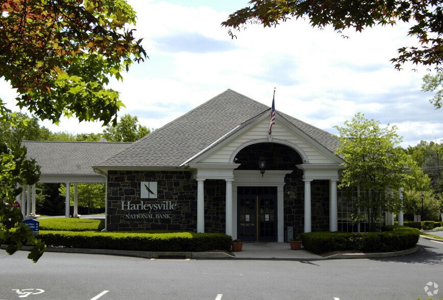 1017 N Bethlehem Pike, Ambler, PA à louer - Photo du bâtiment - Image 3 de 5